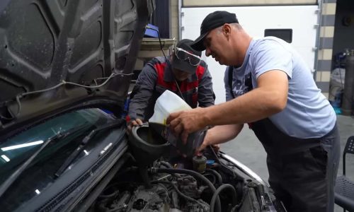 Вижте как работи Honda Odyssey със своето двигателно масло, заменено само с добавки