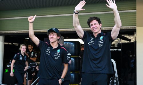 Защо Mercedes иска Антонели да „прерасне“ във F1 и да „прави грешки“