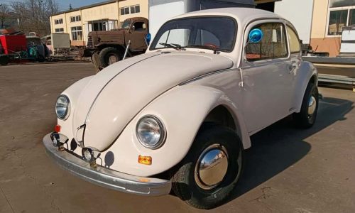 Bizarro World: Китай прави фалшиви VW Beetle от фибростъкло